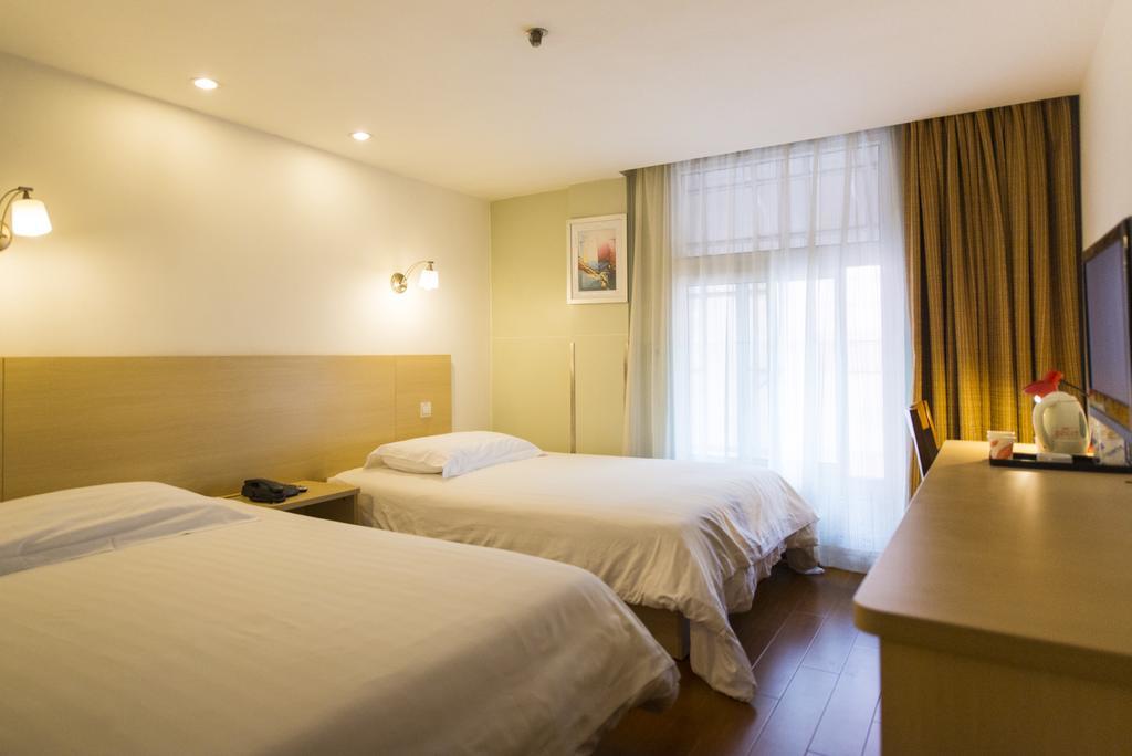 Motel Shanghai Hongqiao Beixinjing Metro Station Tianshan Road Buitenkant foto