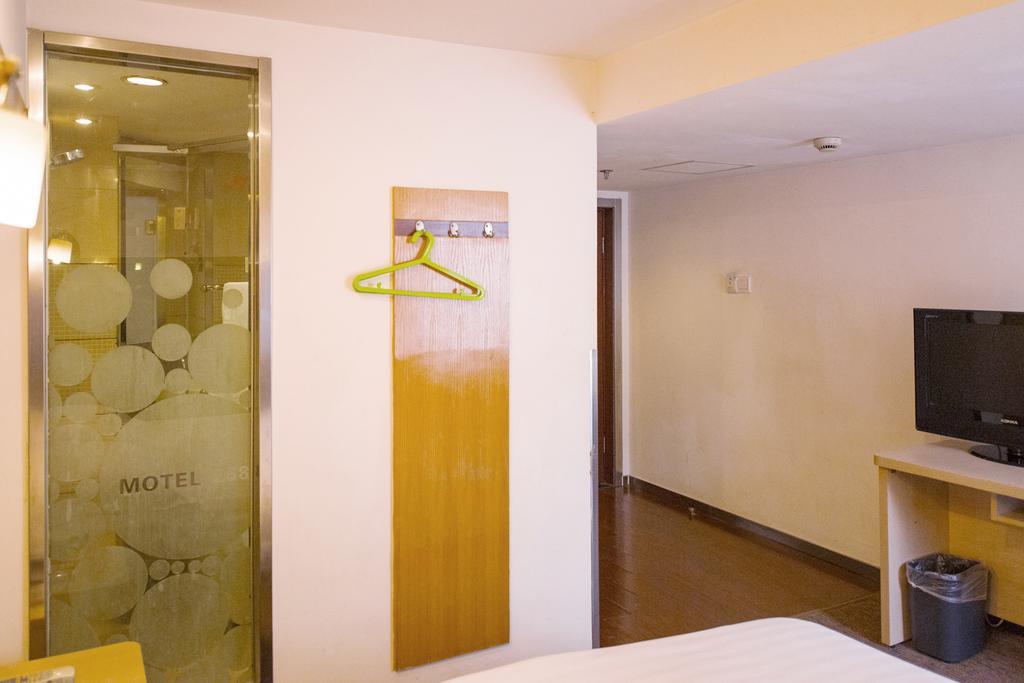 Motel Shanghai Hongqiao Beixinjing Metro Station Tianshan Road Buitenkant foto